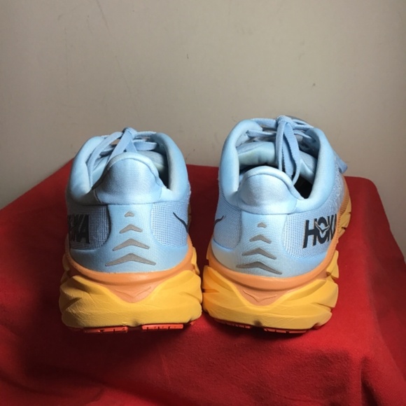 😍HOKA, women’s size 8.5B, great condition, see photos , gorgeous colors - Picture 5 of 9